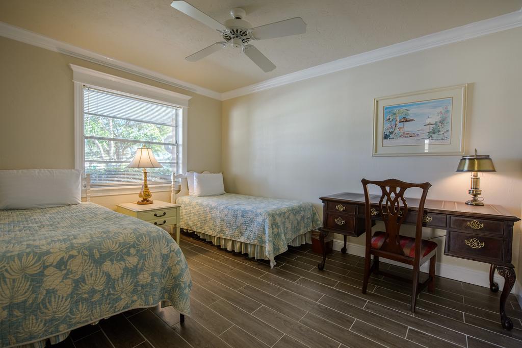 Home By Beach 5 - The Treehouse Naples Ngoại thất bức ảnh